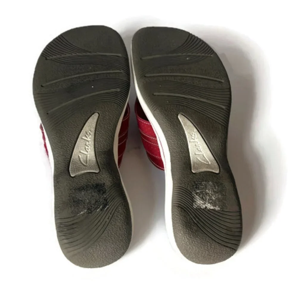Clarks Red Cloudsteppers Women's Thong Sandals - Picture 9 of 9